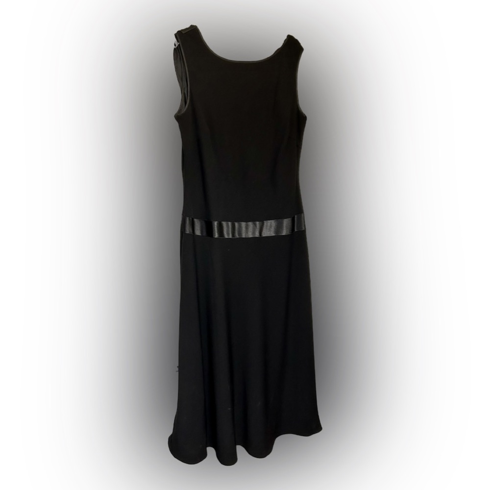 Gorgeous NWT vintage black cocktail dress. Size 12.